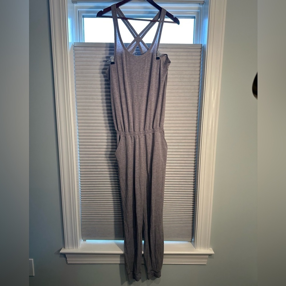 Under Armour athletic jumpsuit J-15